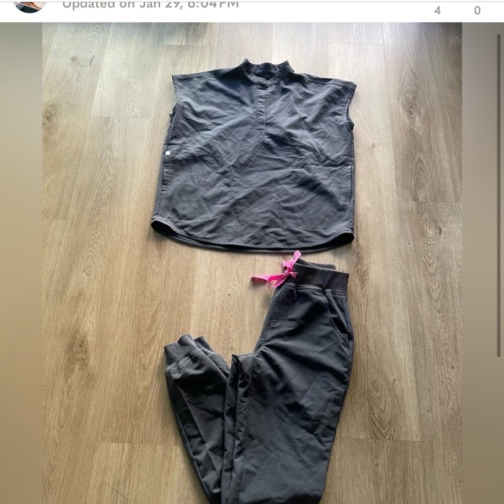 figs night sky zamora high waist jogger 2.0 XXS TALL + Rafaela Top XS scrub set